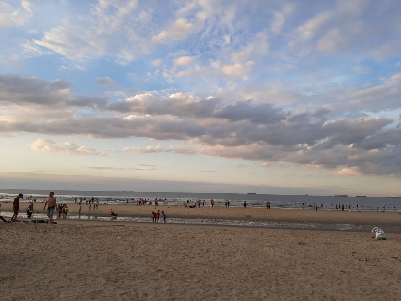 Quang Ngai - Bãi biển Khe Hai, Quảng Ngãi, tháng 7 năm 2019 Quang Ngai - Bãi biển Khe Hai, Quảng Ngãi, tháng 7 năm 2019