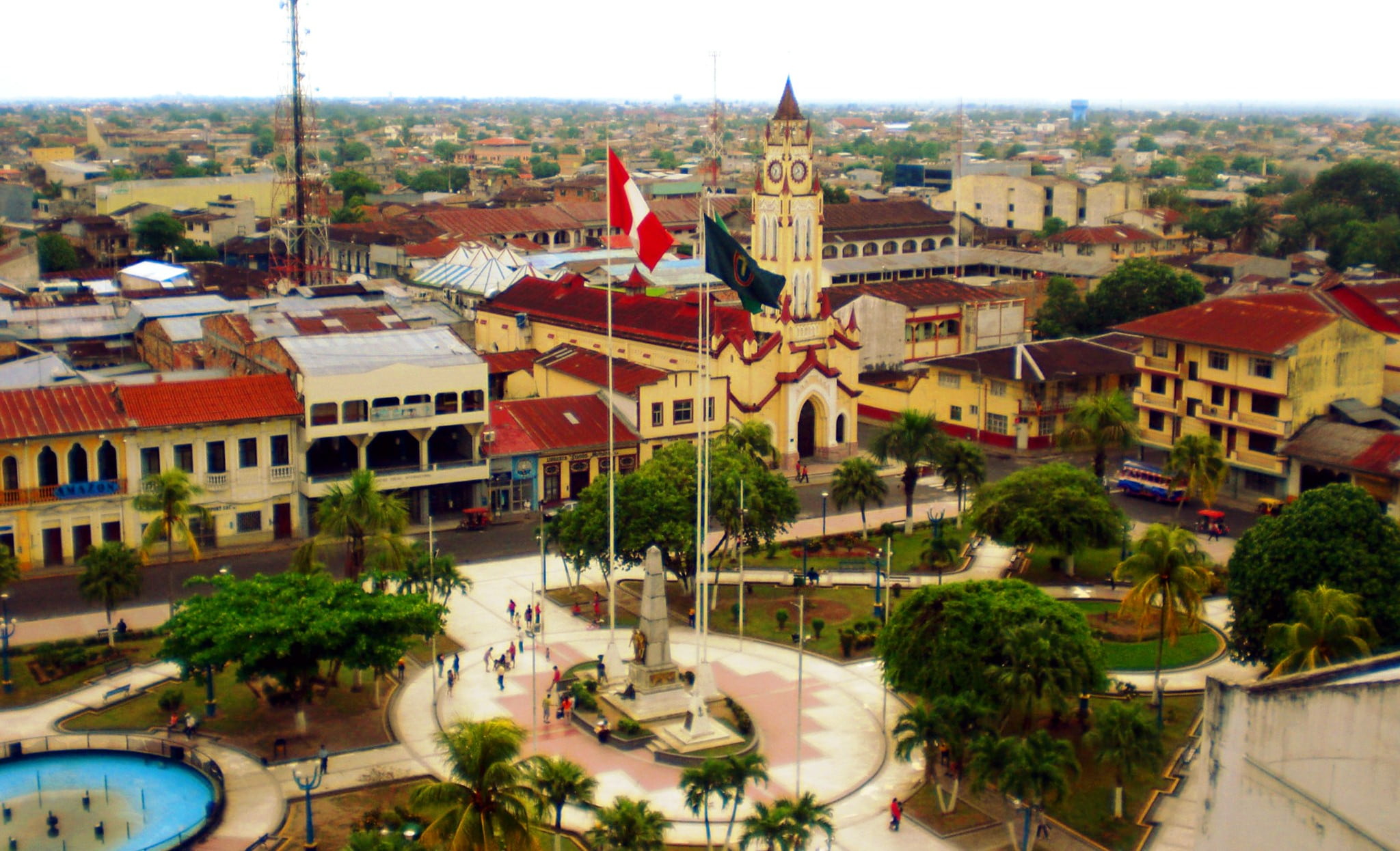 Iquitos - Vista amplia de la Plaza de Armas de Iquitos. Iquitos - Vista amplia de la Plaza de Armas de Iquitos.