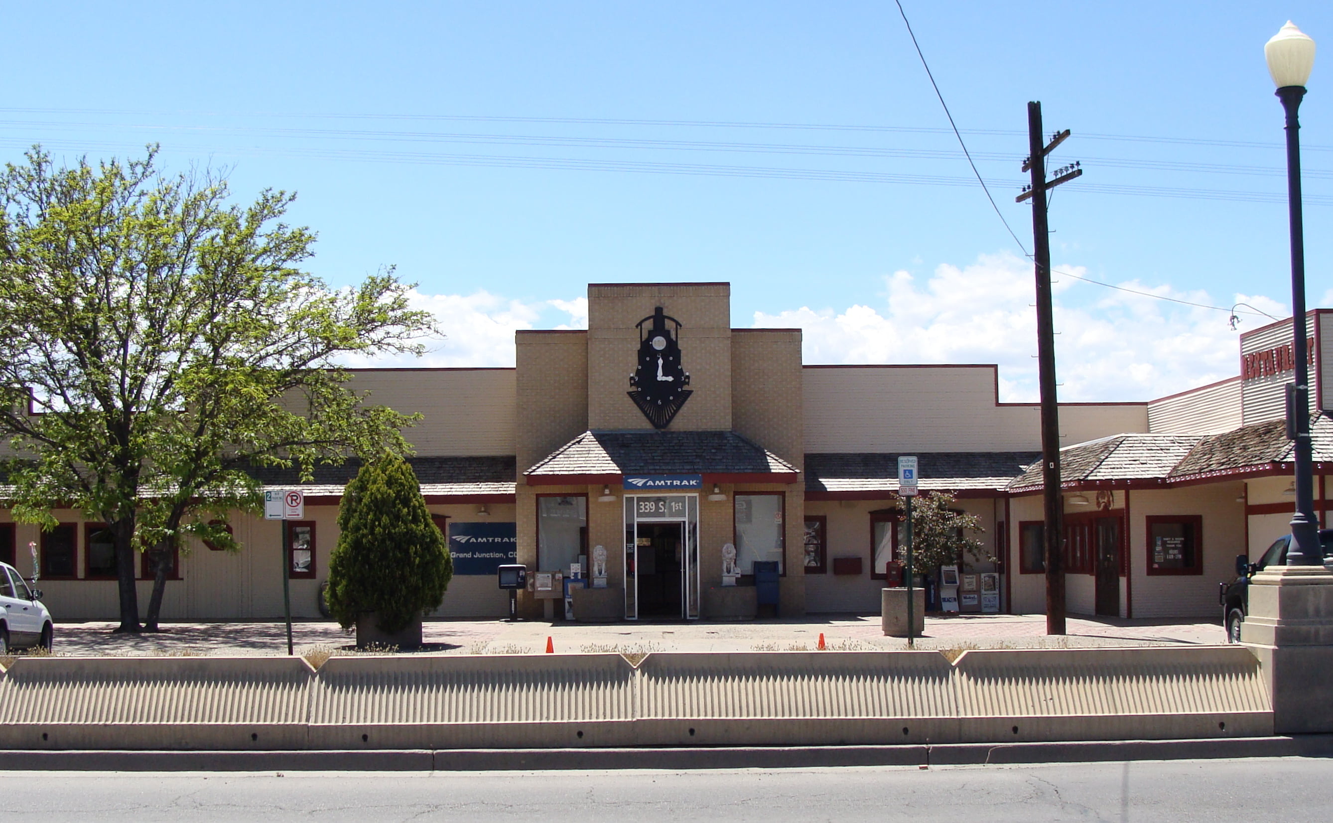 Grand Junction - The current station building in Grand Junction, Colorado. Amtrak began using it in 1992. Grand Junction - The current station building in Grand Junction, Colorado. Amtrak began using it in 1992.