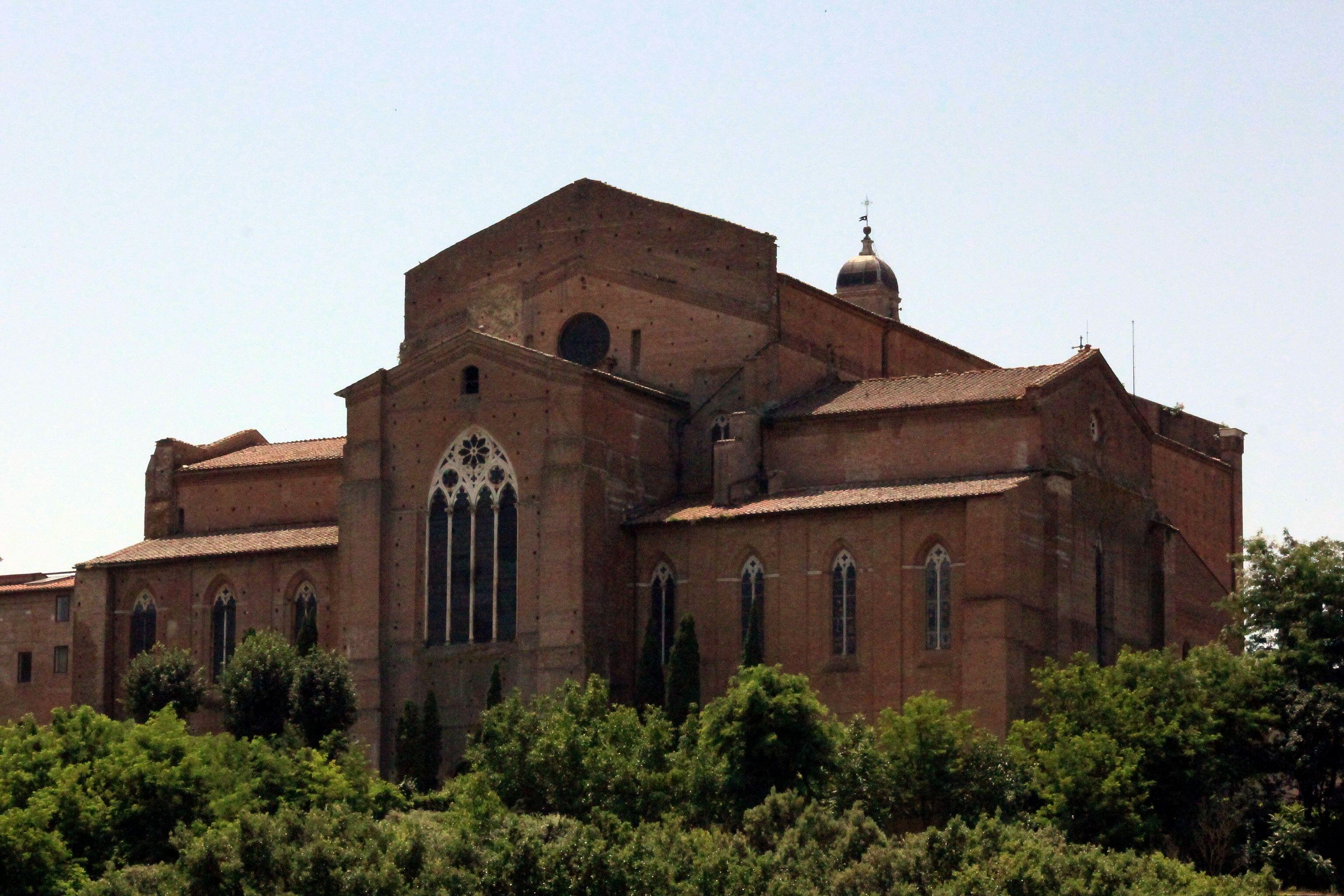Church / Basilica of San Francesco, seen from north, with apse and left sideship, Terzo di Camollia, City center of Siena, Tuscany, Italy