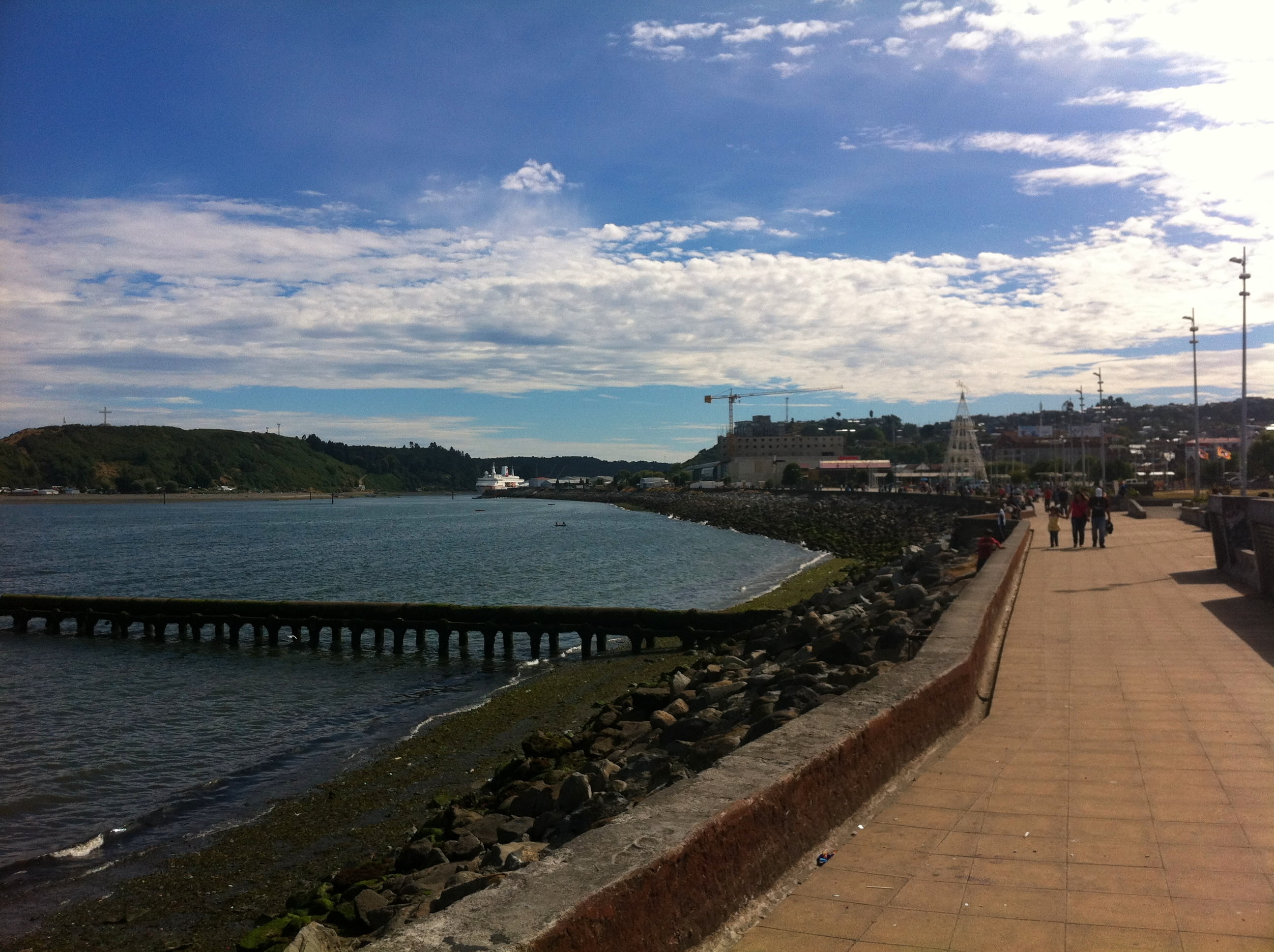 Puerto Montt - Chile - Puerto Montt 03 - waterfront prominade Puerto Montt - Chile - Puerto Montt 03 - waterfront prominade